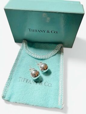 Tiffany & Co. Silver Ball Stud Earrings with Tiffany Blue Pouch